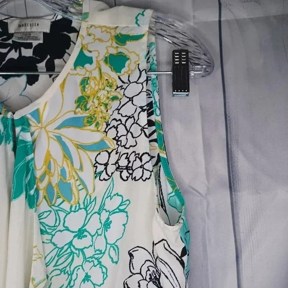 Van Heusen preppy sleeveless floral top - Picture 6 of 8
